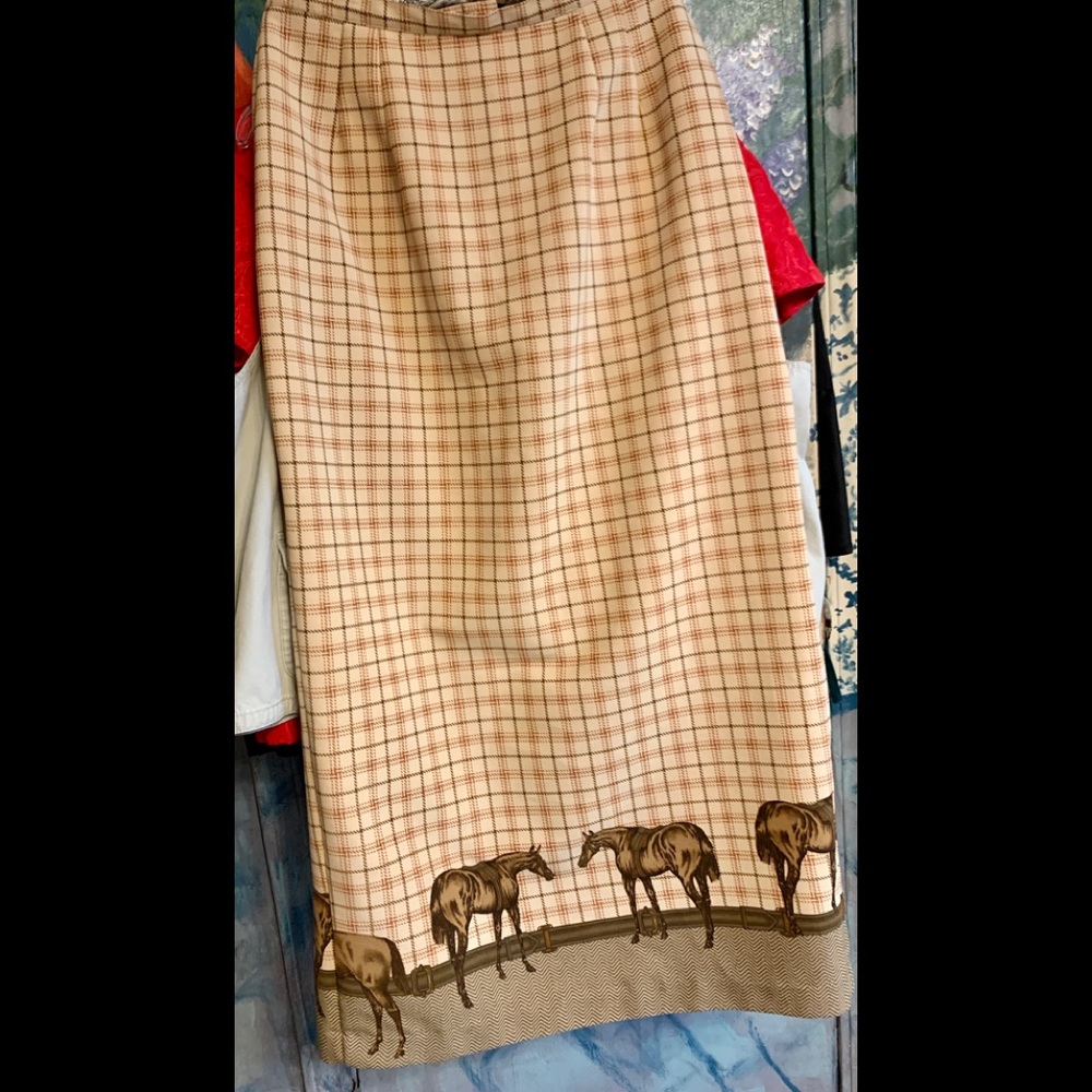 New INTRIGUING THREADS HORSE SKIRT PLAID BKGRD sz8